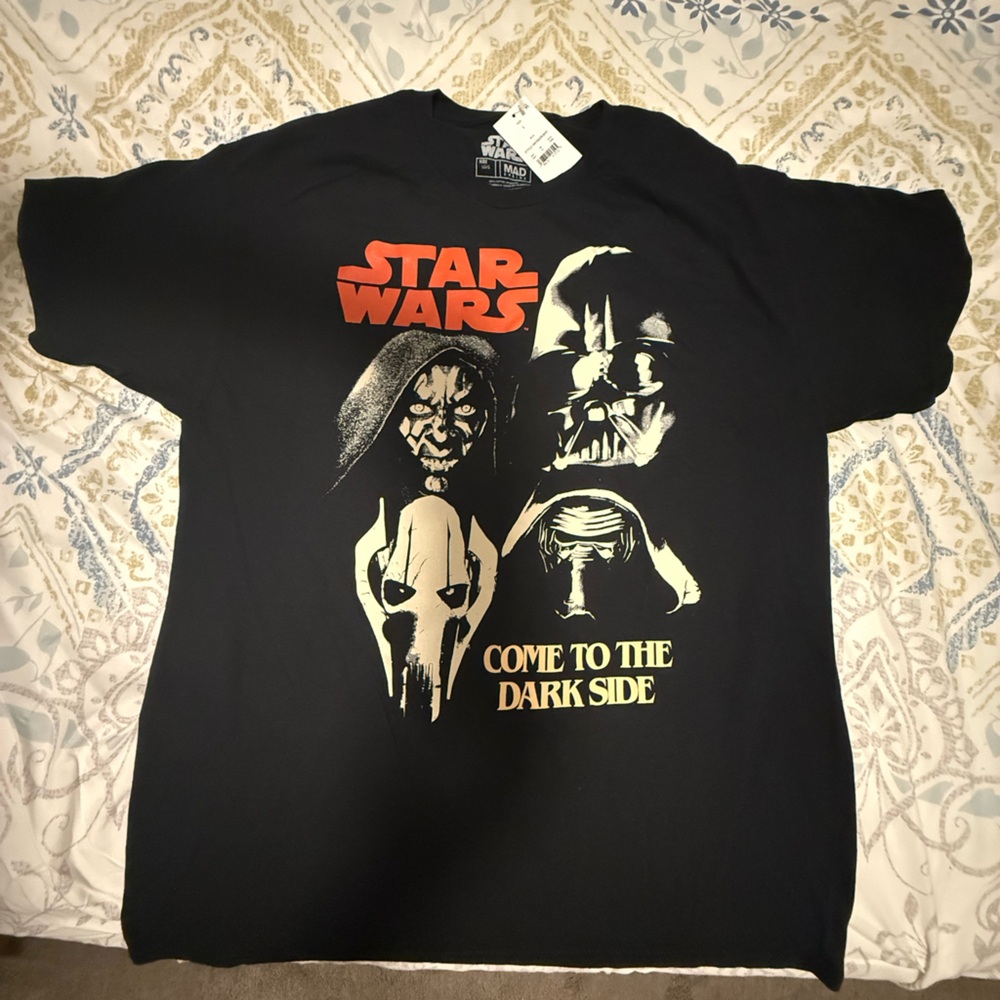come to the dark side, extra soft Star Wars villain, black T-shirt Men’s Large L